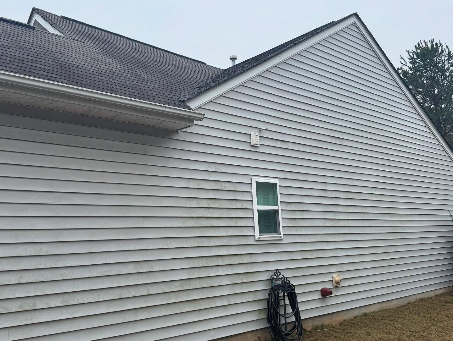 Bright white siding after soft washing in Lincolnton NC